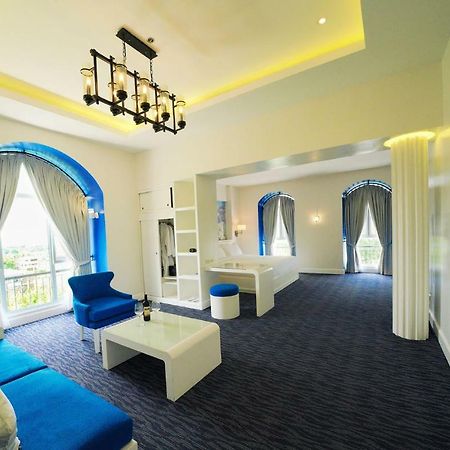 Hotel Carlito Tagaytay Tagaytay City Kültér fotó
