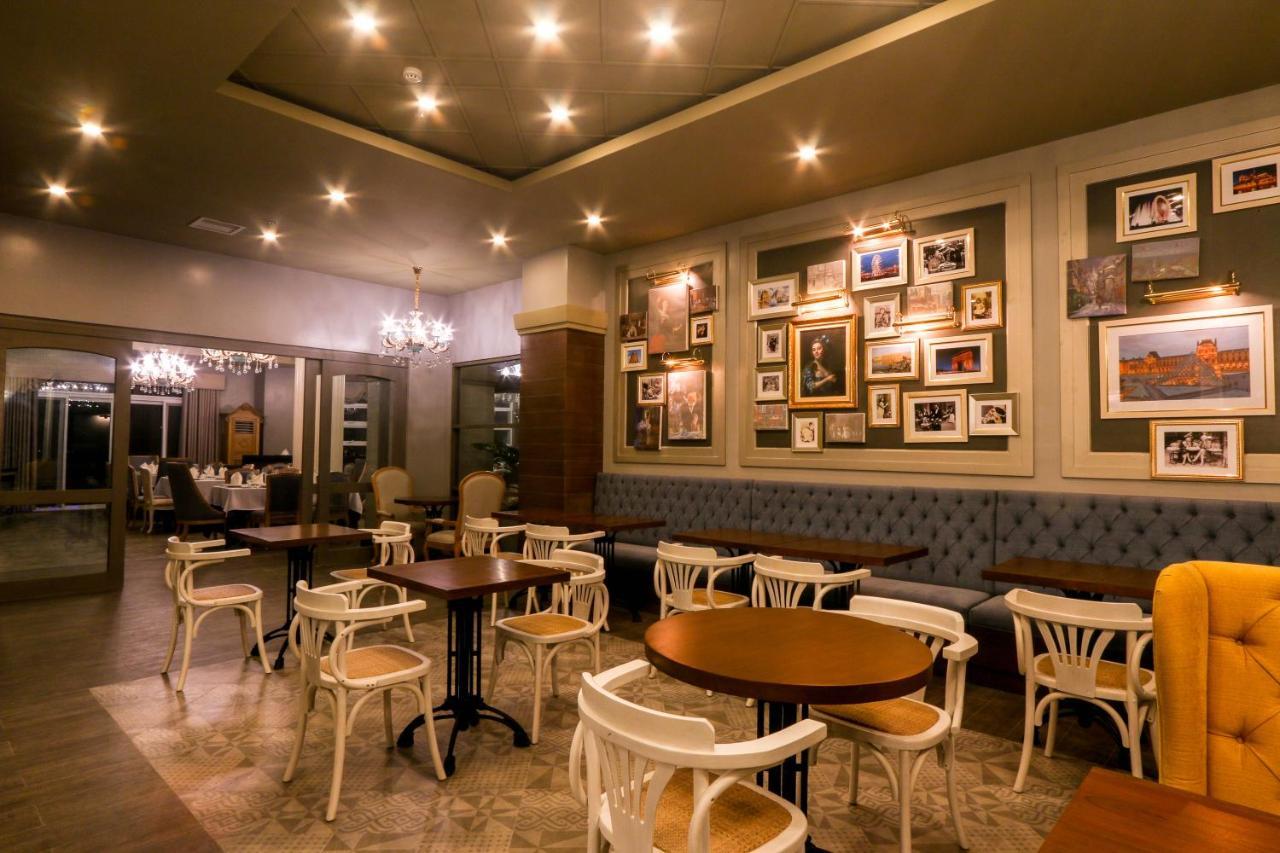 Hotel Carlito Tagaytay Tagaytay City Kültér fotó