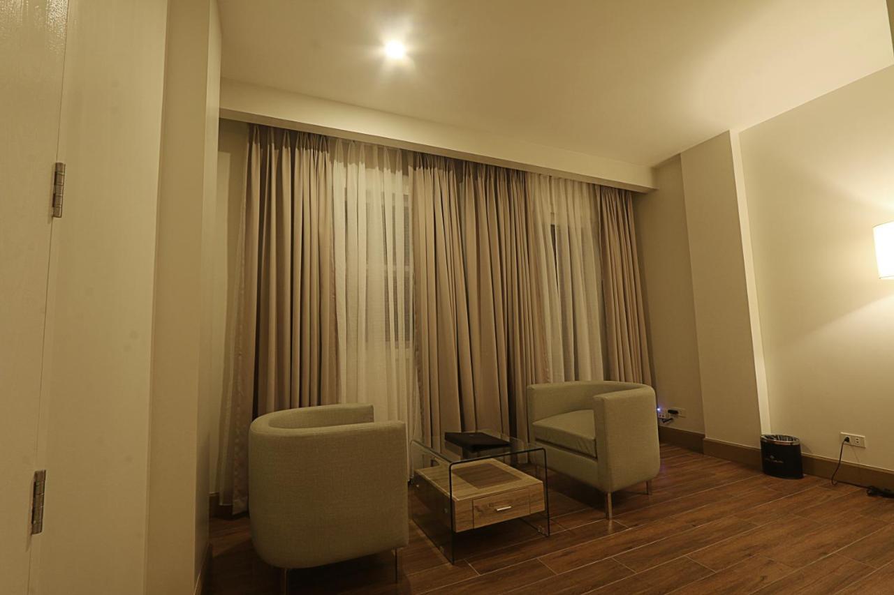 Hotel Carlito Tagaytay Tagaytay City Kültér fotó