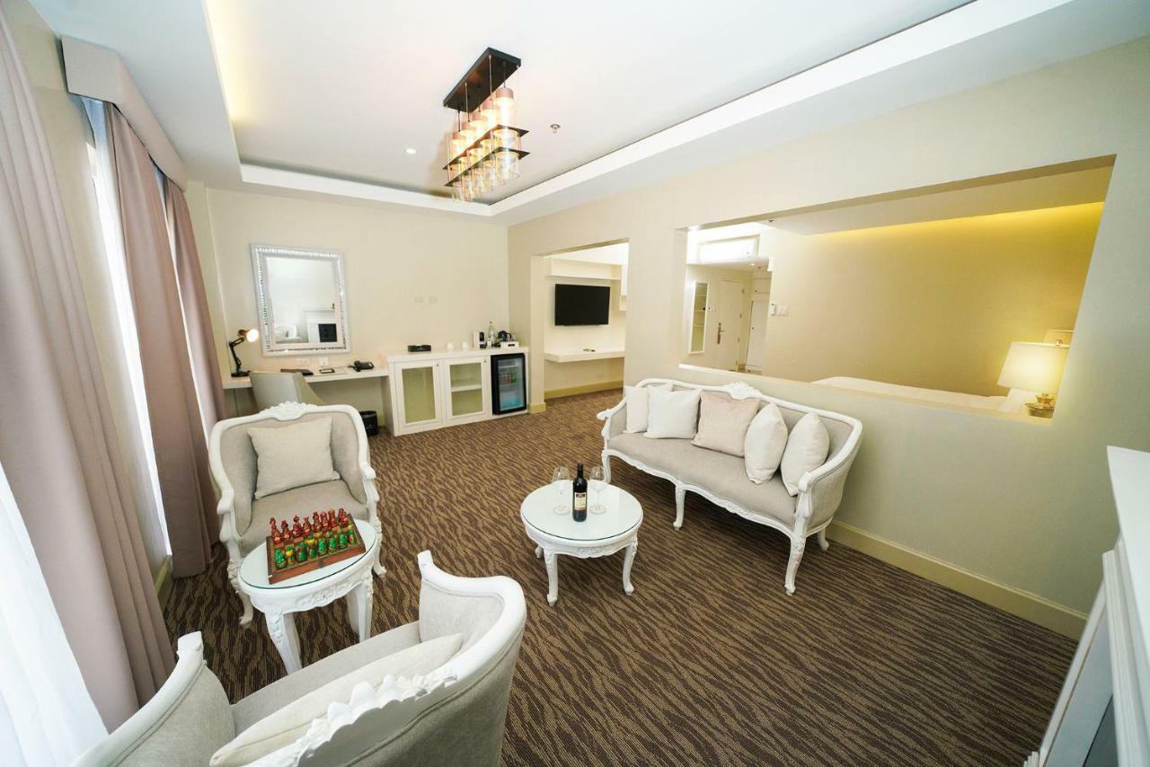 Hotel Carlito Tagaytay Tagaytay City Kültér fotó