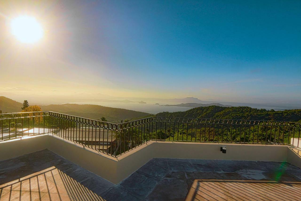 Hotel Carlito Tagaytay Tagaytay City Kültér fotó